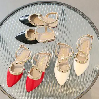 Новые весенне-летние сандалии в стиле принцессы с заостренными заклепками для девочек, пляжная обувь для подростков, Детская модная Римская обувь 3 цвета