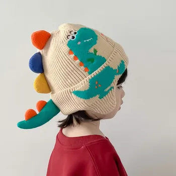 Милая мультяшная вязаная детская шапочка Осень-зима Теплые детские шапочки для защиты ушей 3D Динозавр Детская шерстяная шапка для мальчиков и девочек 모자